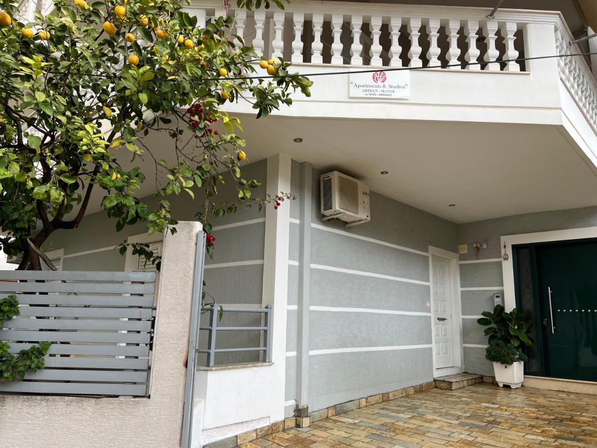 Apartments & Studios Ardian-Mandi Sarande-Albania Eksteriør billede