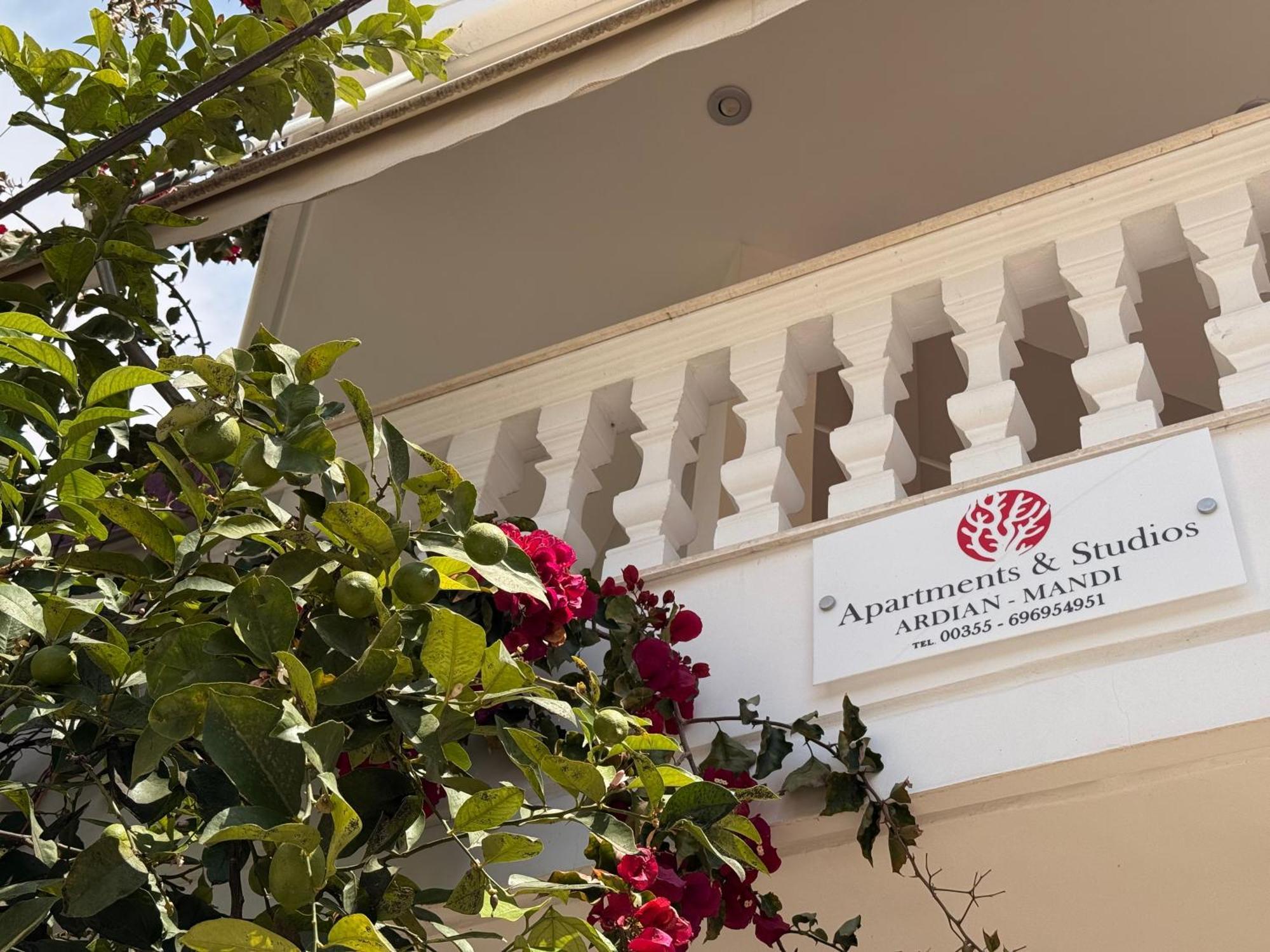 Apartments & Studios Ardian-Mandi Sarande-Albania Eksteriør billede