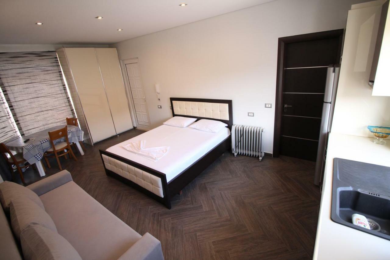 Apartments & Studios Ardian-Mandi Sarande-Albania Eksteriør billede